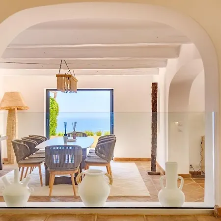 Apartment Charming, Elegant, Spacious House In Saint-raphael *