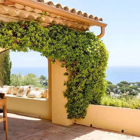 Charming, Elegant, Spacious House In Saint-raphael Saint-Raphael (Var)