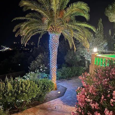 Apartment Charming, Elegant, Spacious House In Saint-raphael *