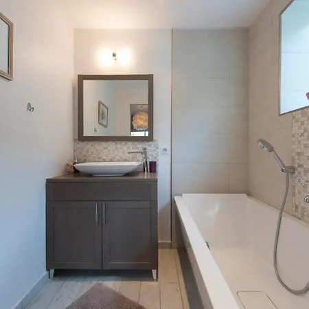 Charming, Elegant, Spacious House In Saint-raphael * Saint-Raphael (Var)