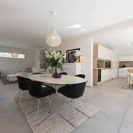Apartment Charming, Elegant, Spacious House In Saint-raphael