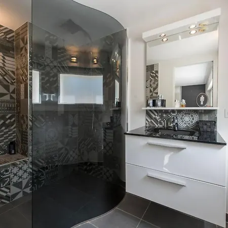 Charming, Elegant, Spacious House In Saint-raphael Apartment *